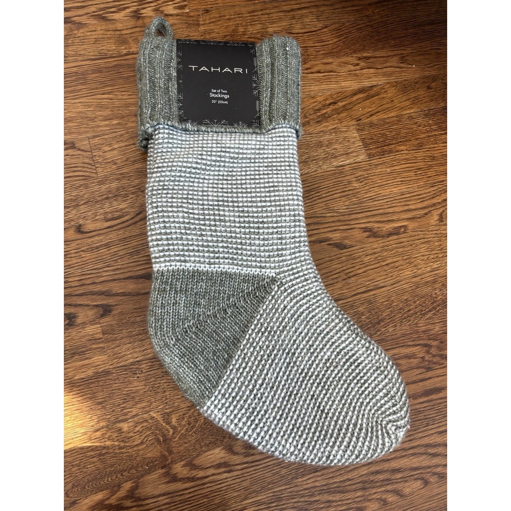 Tahari Set Of 2 Green & White‎ Knit Christmas Stockings NWT 22"